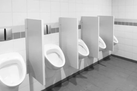 Przegrody pisuarowe