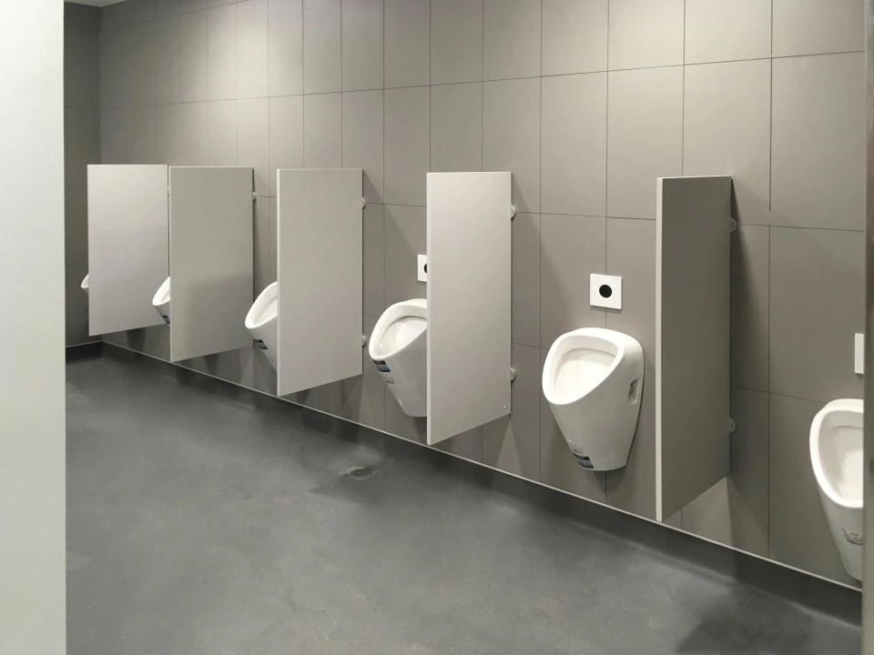 Urinalskillevægge